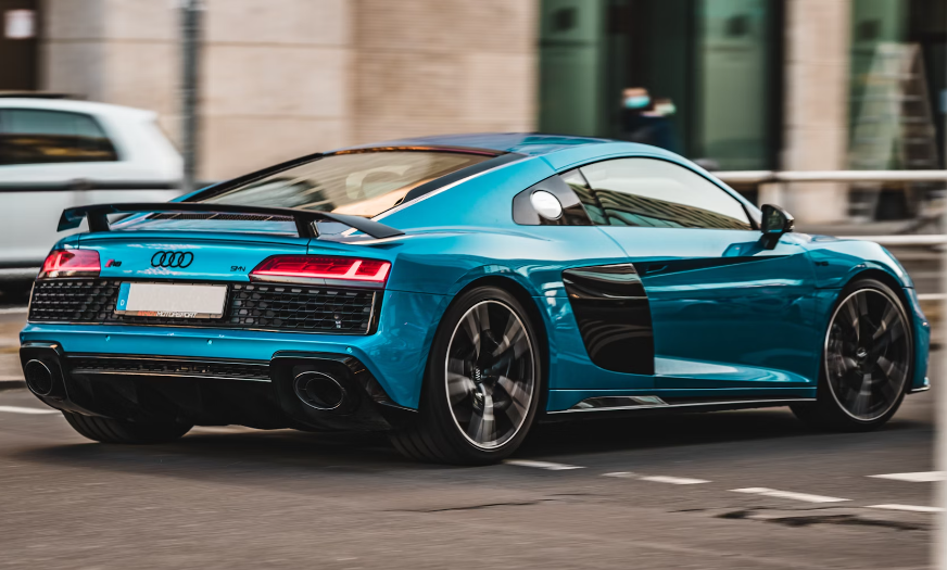 How to wash a Audi R8?