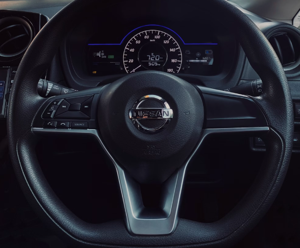 How to polish a Nissan Maxima?