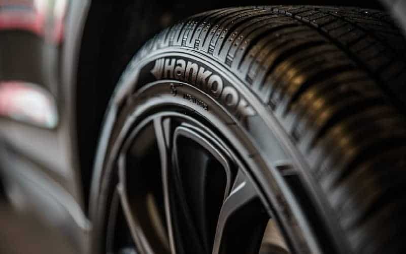 Tire Dressing 101 – Learning the Facts About Tire Shine Products
