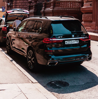 How to wash a BMW X7?