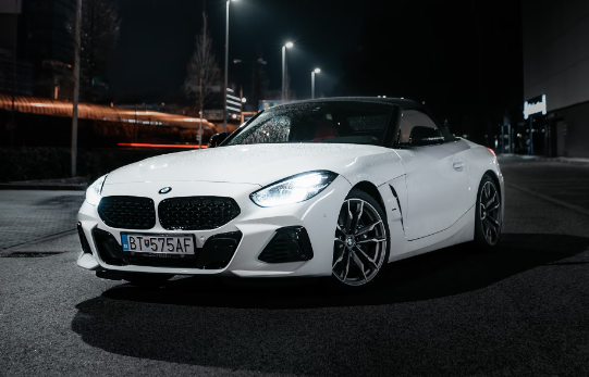 How to vacuum a BMW Z4?