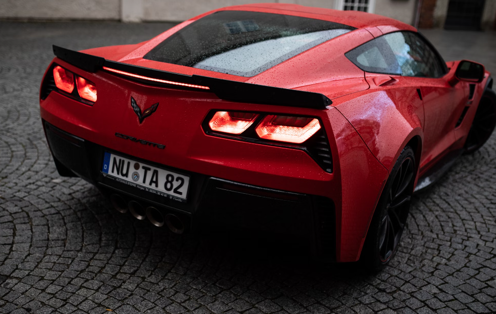 How to wax a Chevrolet Corvette?