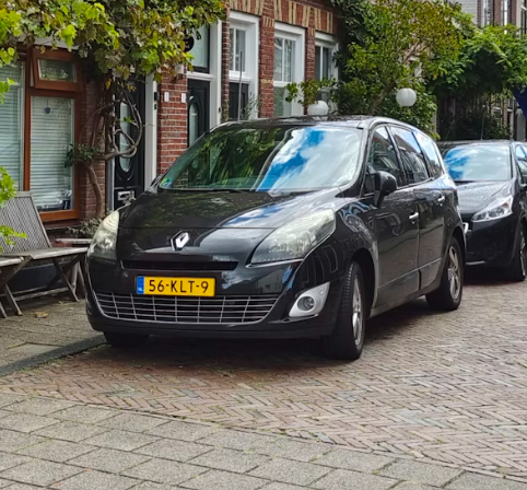 How to wax a Renault Scenic?