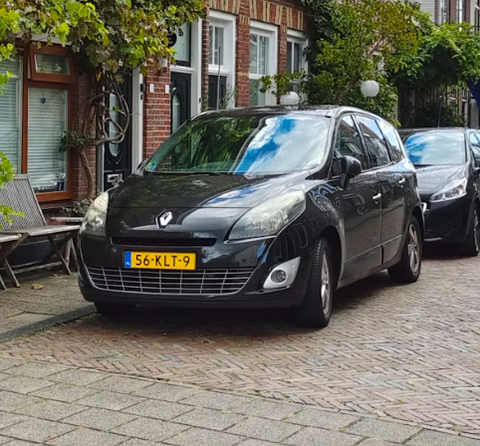 How to wash a Renault Scenic?