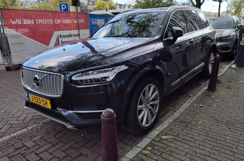 How to wash a Volvo XC90?