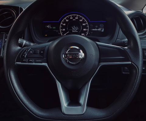 How to polish a Nissan Maxima?