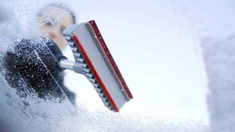 How to Remove Snow without Scratching Your Paint