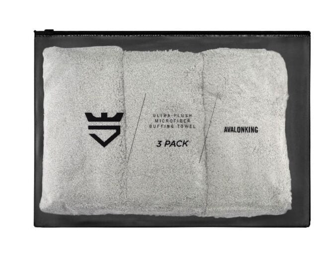 AvalonKing's microfiber buffing towel multi-pack is equal parts tight and fluffy, as these cloths have been engineered to both absorb detailing chemicals, and provide a polished shine.